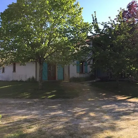 Grande Maison Avec Parc De 6000m2 Pompiey